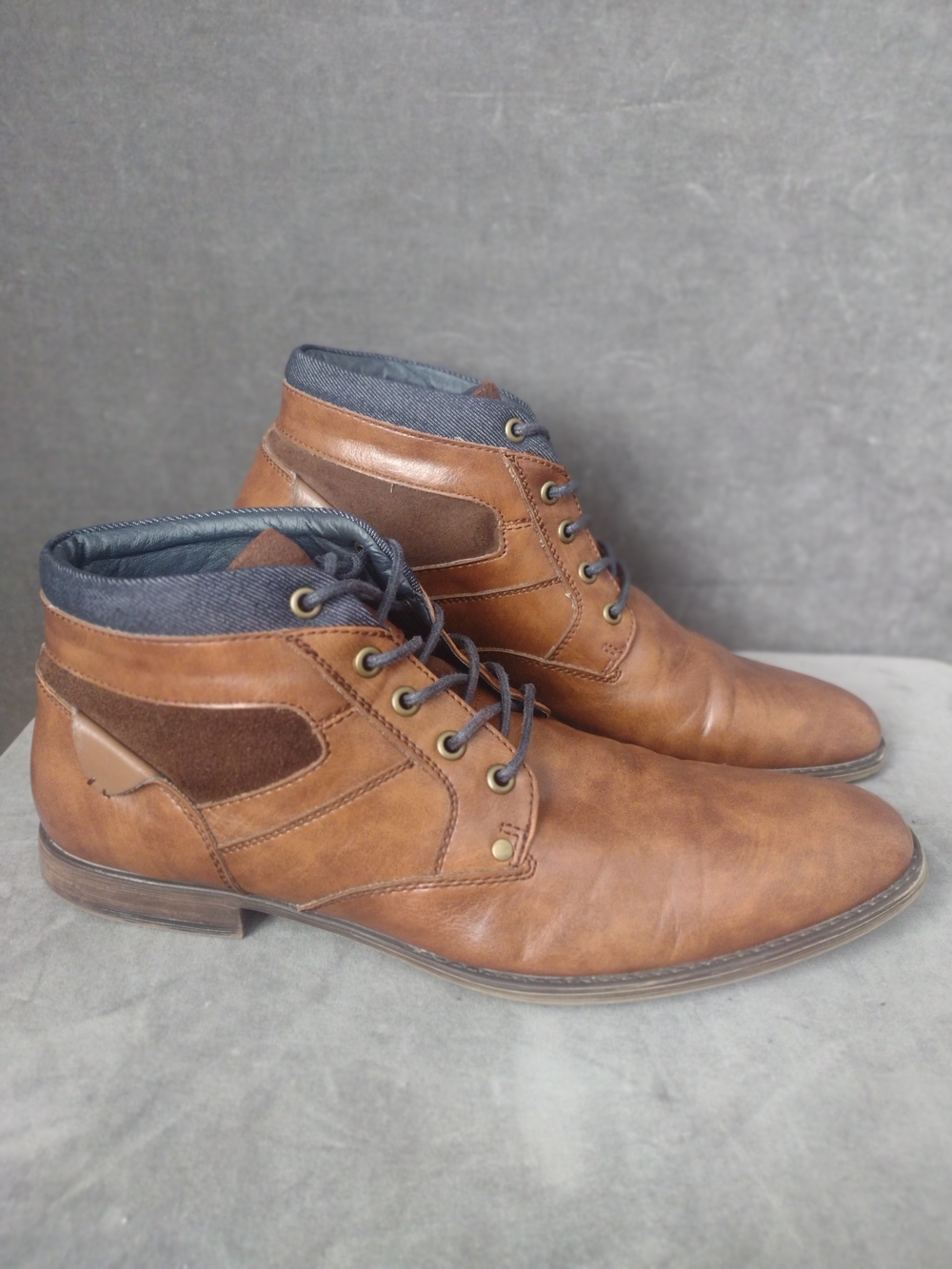 Resoration "Vince" 10M Tan Faux Leather Chukka Boots Navy Denim Collar Lace Up